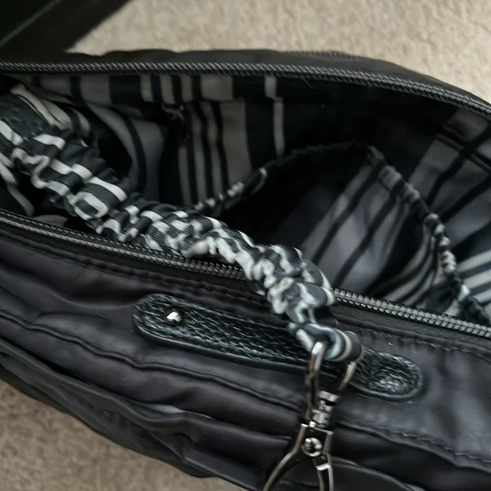 Lug, black quilted back with interchangeable crossbody straps - Picture 5 of 8